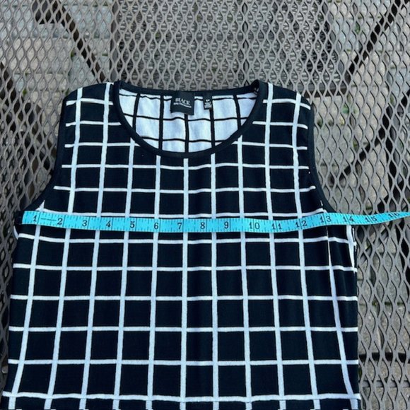 Saks 5th Ave black /white dress Size S/P Excellent condition - Picture 4 of 8